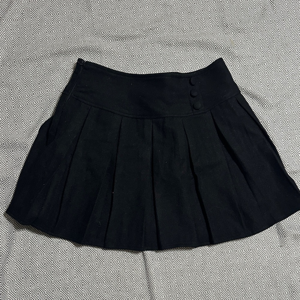 Elegant Black Pleated Skirt